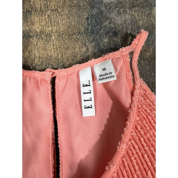Elle Women’s Size Medium Coral Dress! Short, Tie Waist! Textured! - Picture 2 of 7